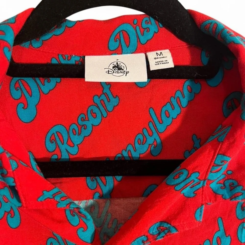 Disney Parks Red Blue Disneyland Resort Button Up Camp Shirt Men's M Rayon